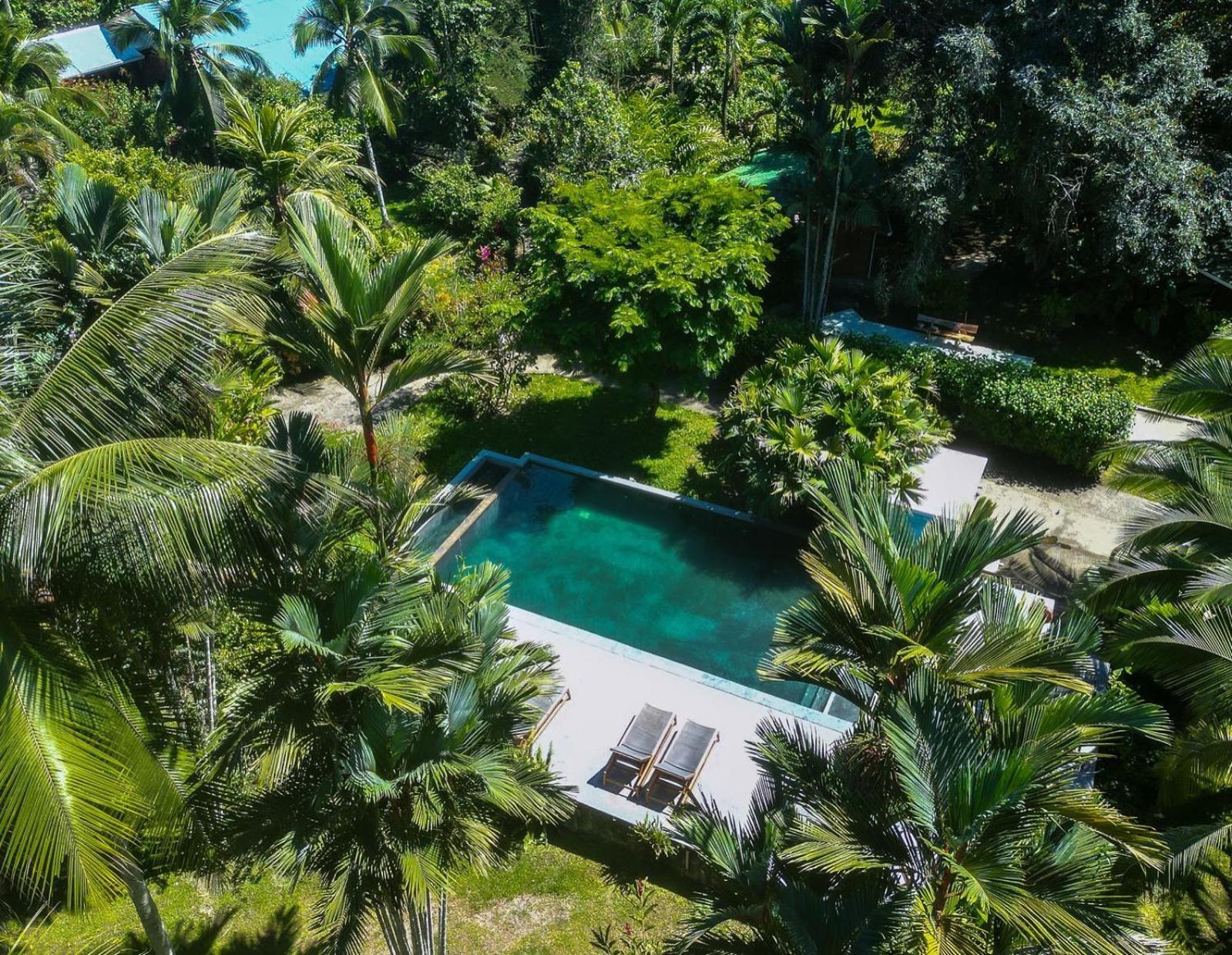Passion Fruit Lodge *