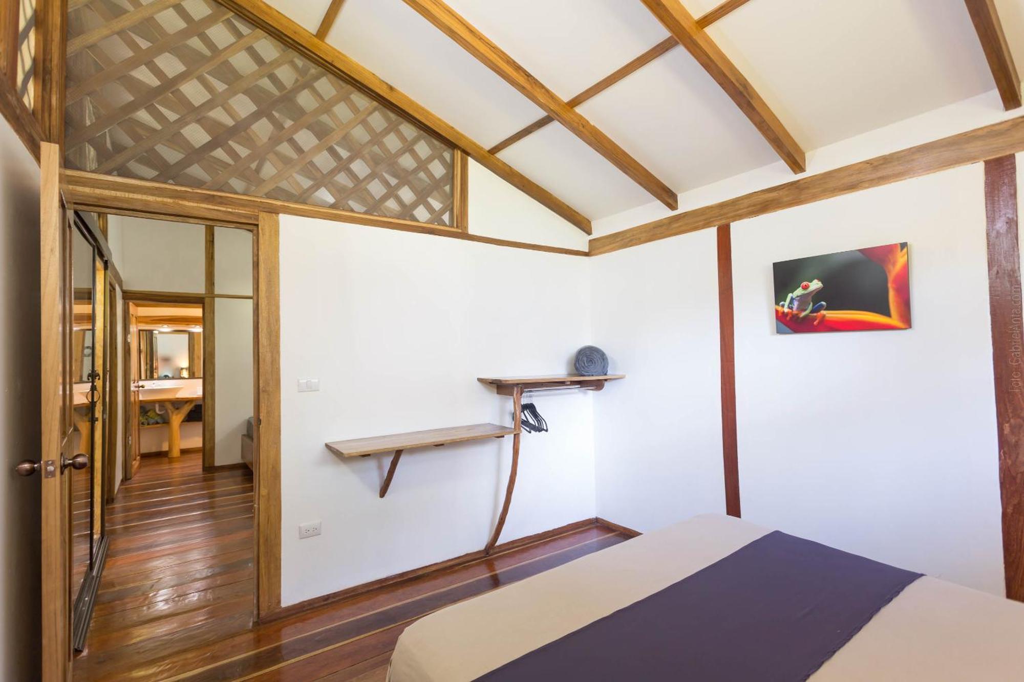 Passion Fruit Lodge