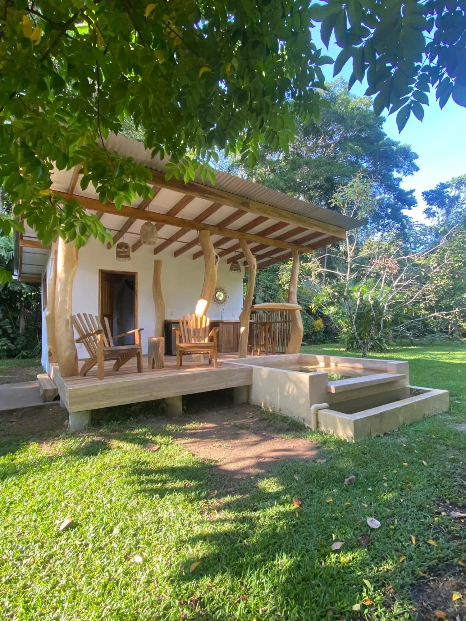 Passion Fruit Cahuita